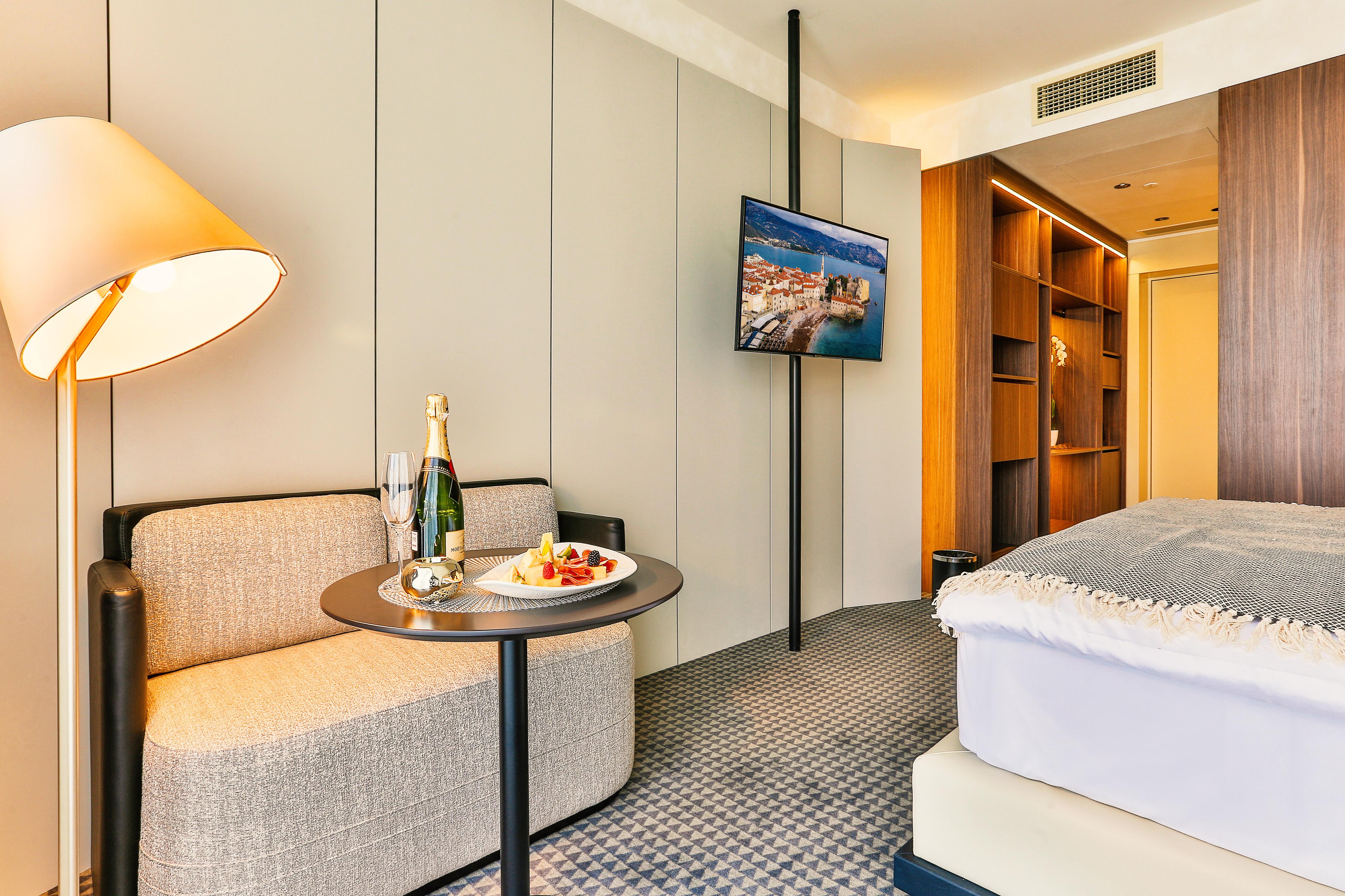 Hotel Kalos Budva Ngoại thất bức ảnh